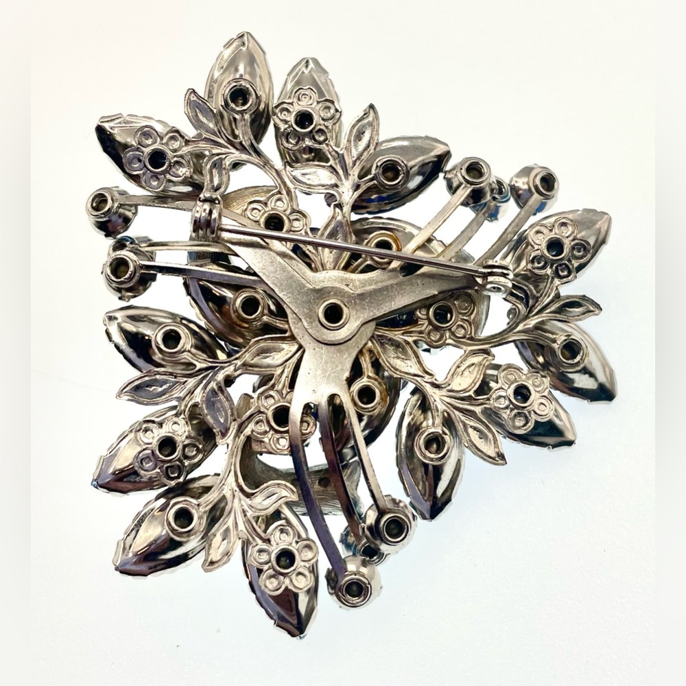 Vintage 1960s Silver Tone Blue Faceted Crystal Brooch Pin Aurora Borealis MCM - Picture 5 of 7